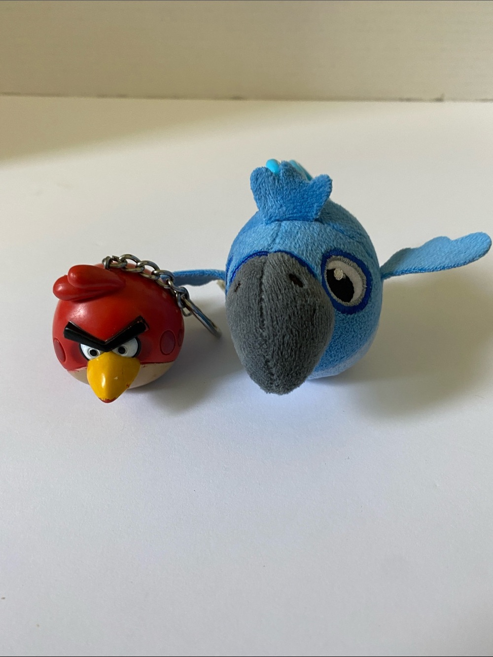 Set of 2 Angry Birds Keychains Rio